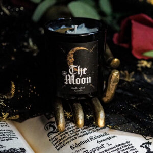 The Moon • świeca sojowa o zapachu mirry i wanilii