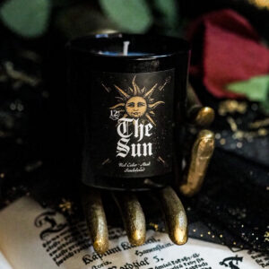 The Sun • świeca sojowa o zapachu drzewa sandałowego i czerwonego cedru